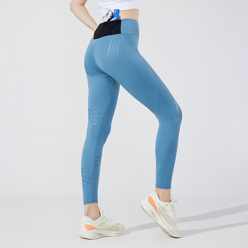 بنطلونات ضيقة للنساء لفصل الخر - مراجعة Compression Long Pant وسعره