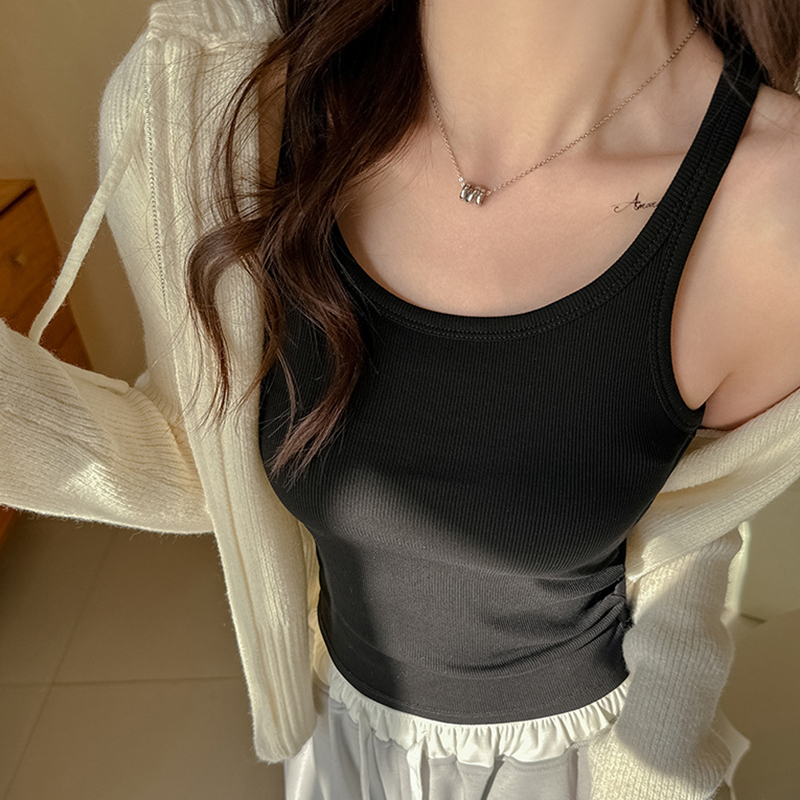 توب نسائي أساسي محبوك بتصميم م - مراجعة Tank Top Ribbed وسعره