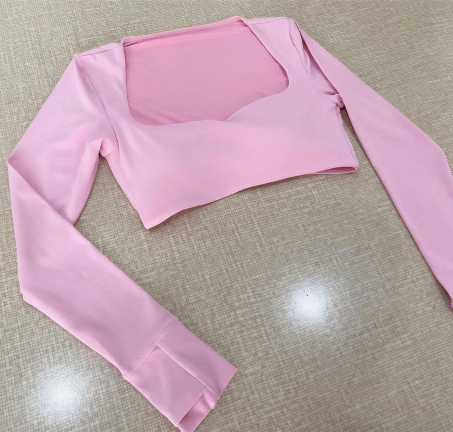 طقم يوجا نسائي من قطعتين: توب  - مراجعة Compression Long Pant وسعره